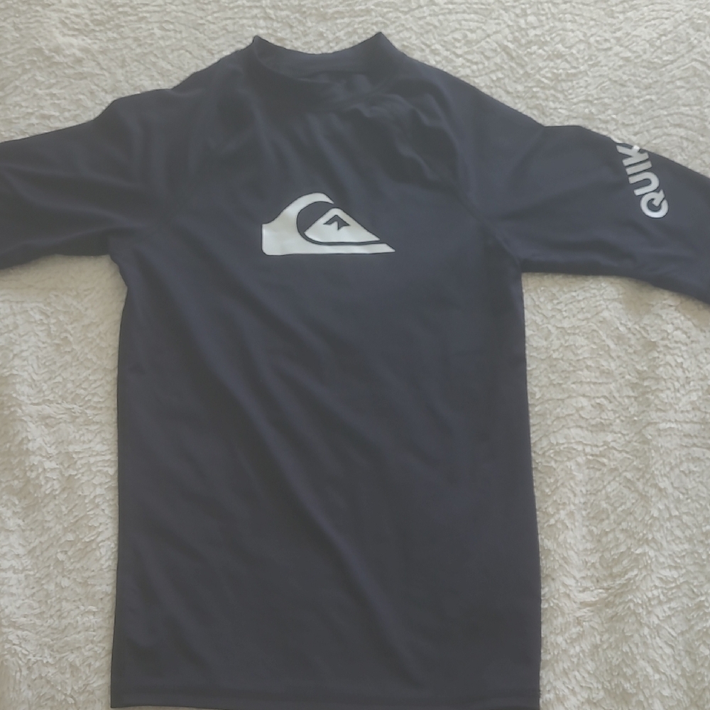 Quiksilver Men's Black Rash Guard